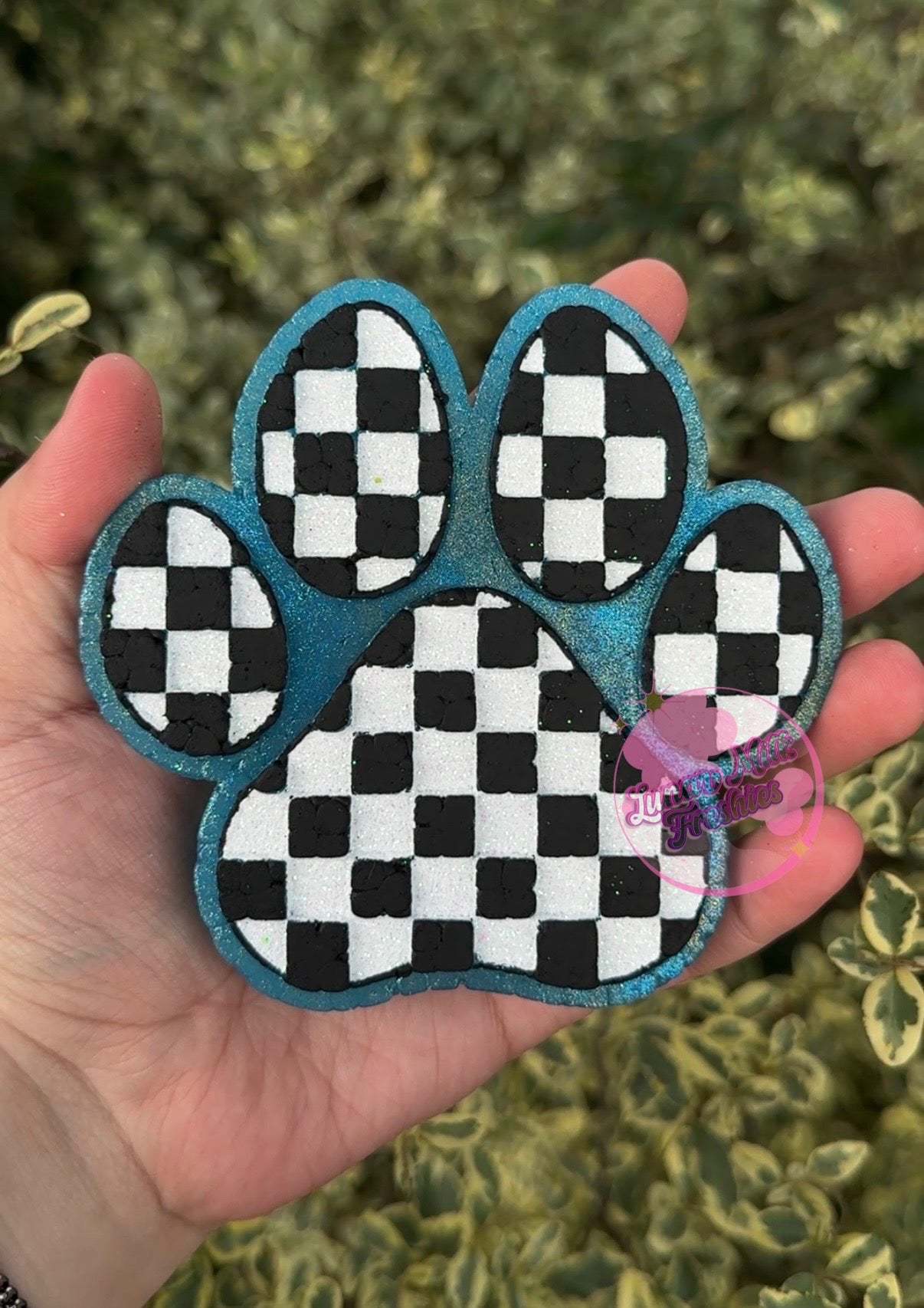 Checkered Dog Paw Freshie