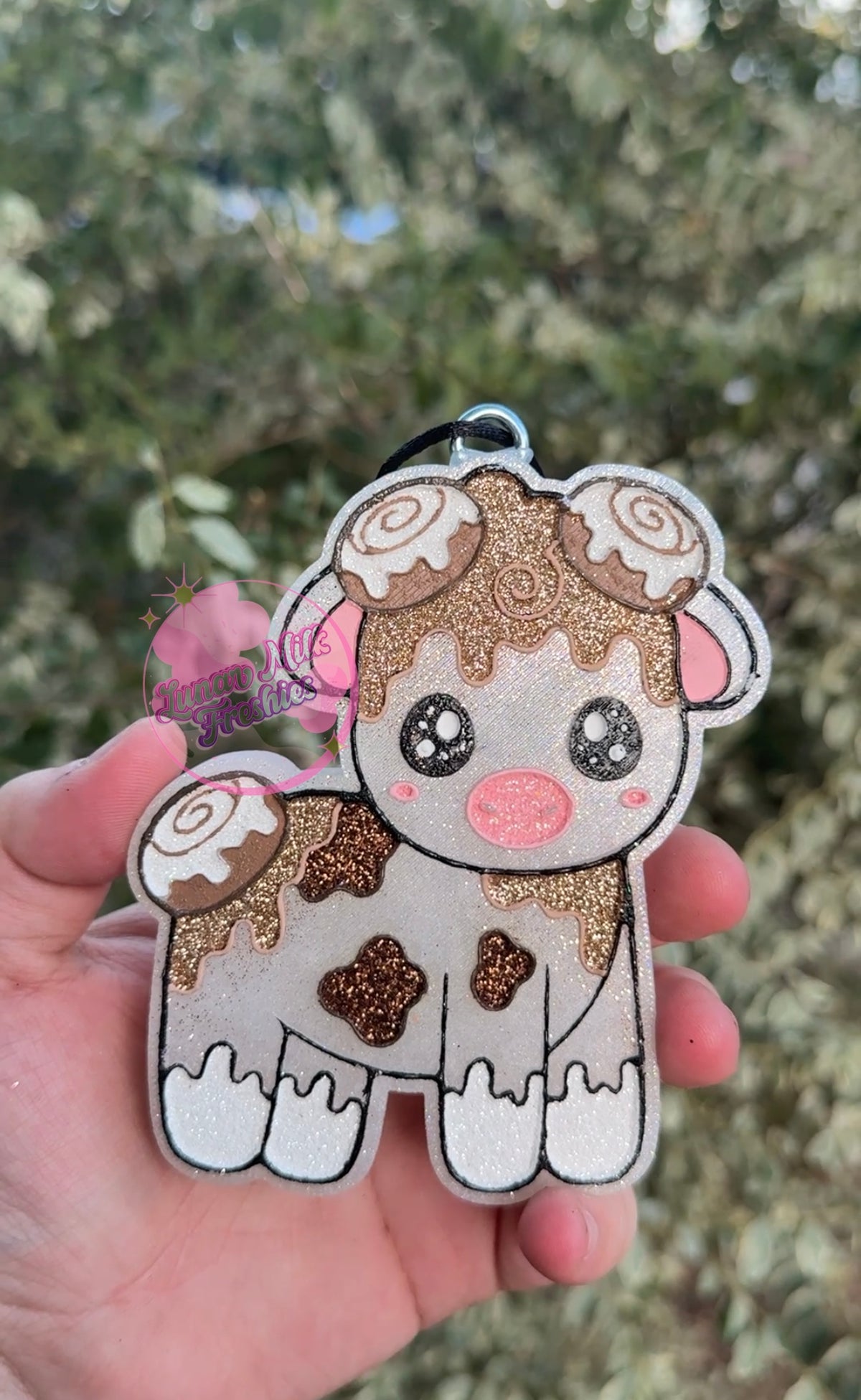 Cinnabon Cow Freshie